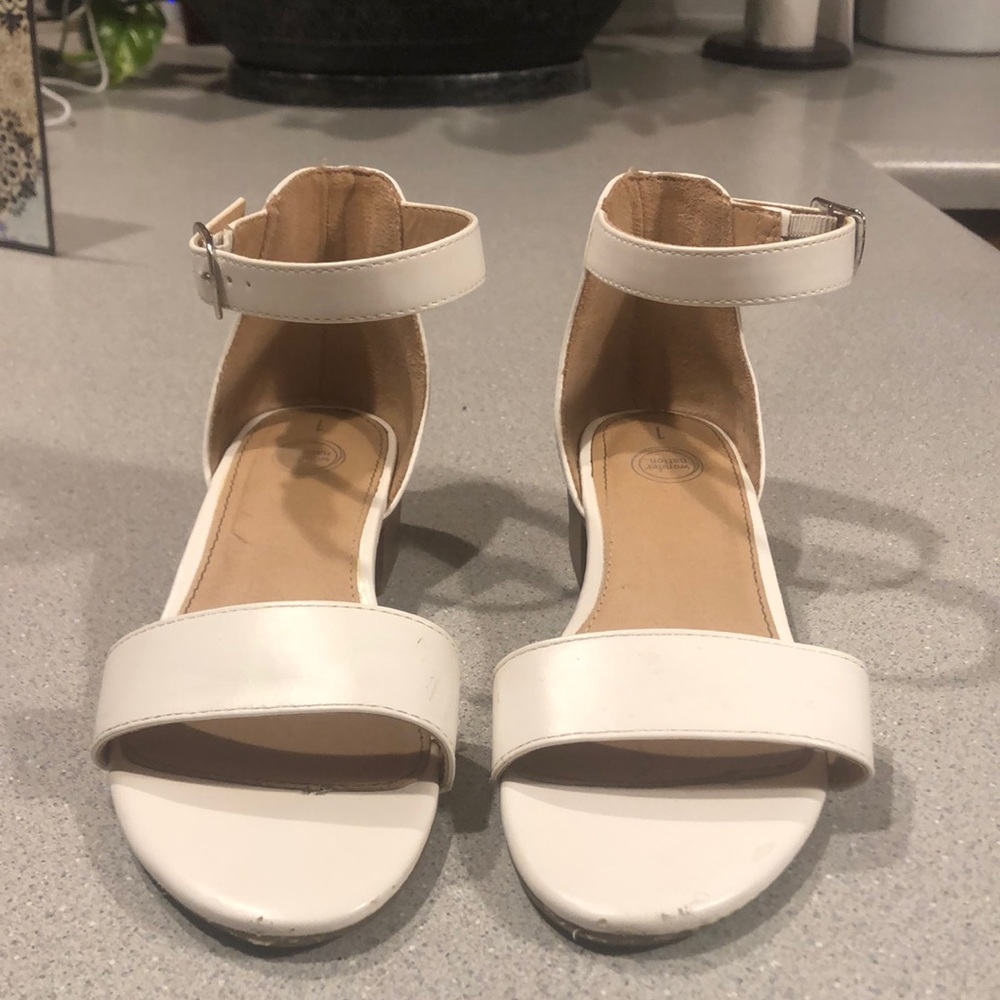 Wonder Nation sz 1 White Sandals with Ankle Strap.